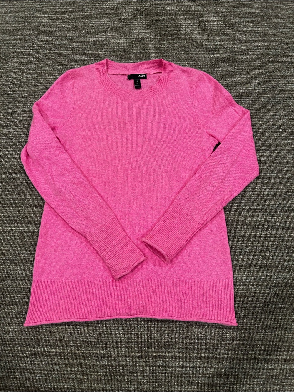 Aqua 100% cashmere women’s small crew neck sweater
